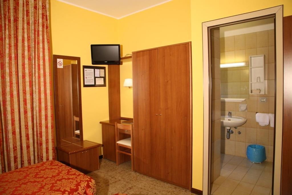 Hotel San Pellegrino Spilamberto Habitación foto