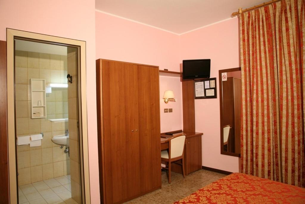 Hotel San Pellegrino Spilamberto Habitación foto